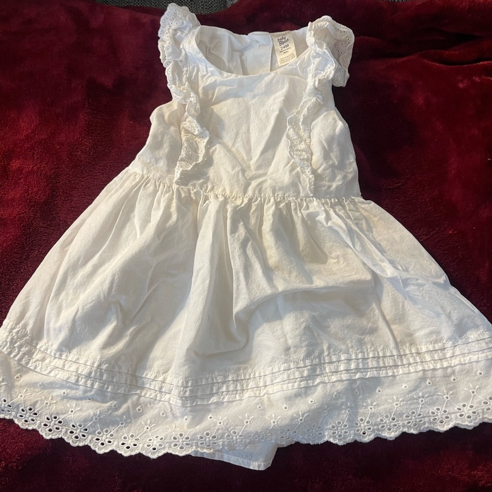 White dress 24 months never worn!